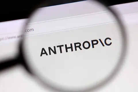 Anthropic зупинила спроби використати Claude для розробки біозброї