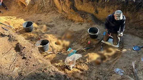 Ексгумація на Голосківському цвинтарі у Львові: знайдено останки 64 бійців