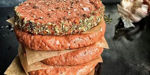 Рослинні замінники м'яса та молока: що знайшли вчені у 212 продуктах