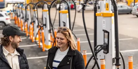 Що важливіше для водіїв електромобілів: кількість розеток чи потужність