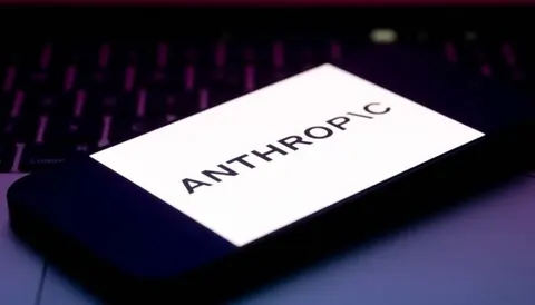 Anthropic зафіксувала спроби використати Claude для досліджень, пов'язаних із біозброєю